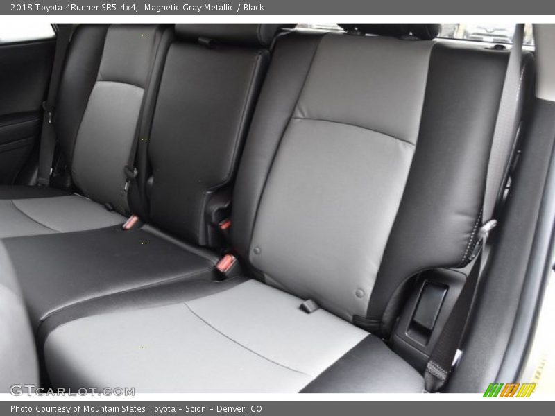 Magnetic Gray Metallic / Black 2018 Toyota 4Runner SR5 4x4