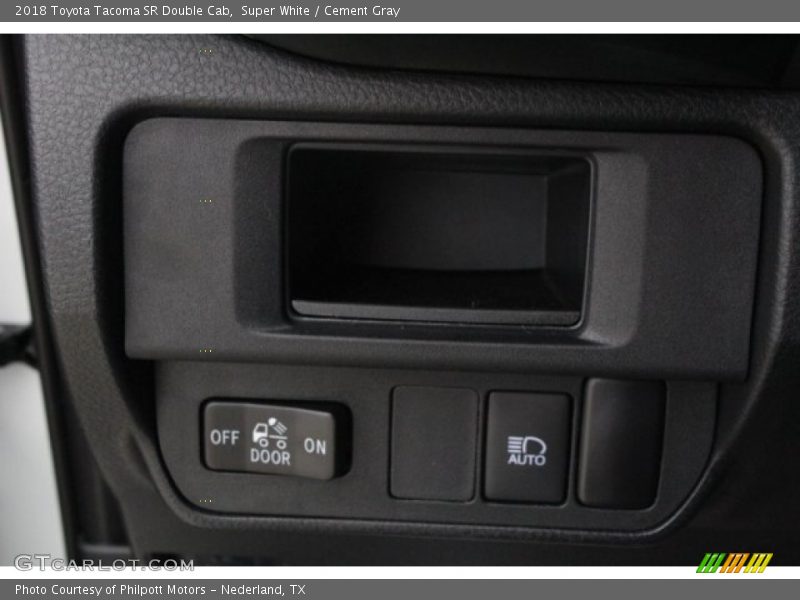 Super White / Cement Gray 2018 Toyota Tacoma SR Double Cab