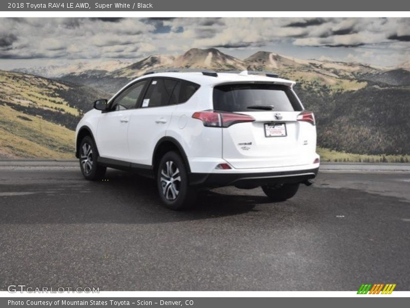 Super White / Black 2018 Toyota RAV4 LE AWD