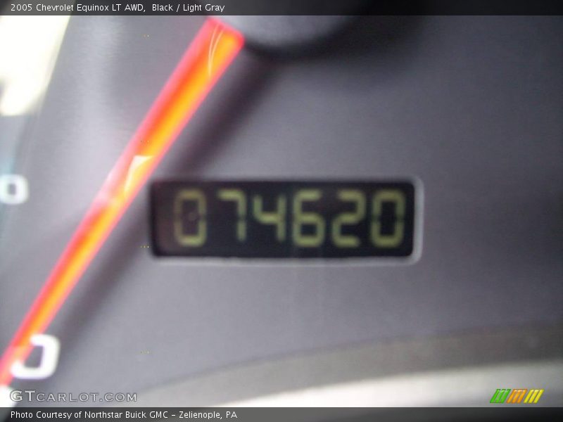 Black / Light Gray 2005 Chevrolet Equinox LT AWD