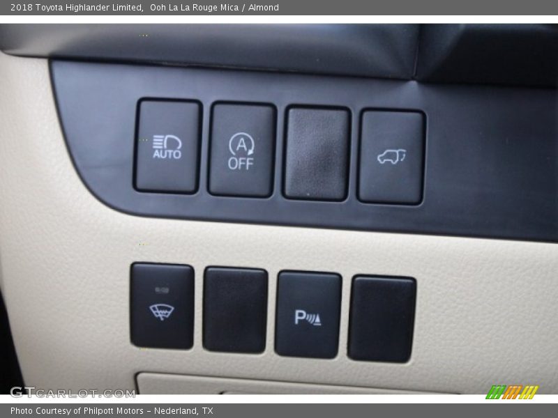 Ooh La La Rouge Mica / Almond 2018 Toyota Highlander Limited