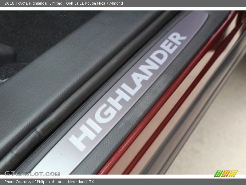 Ooh La La Rouge Mica / Almond 2018 Toyota Highlander Limited