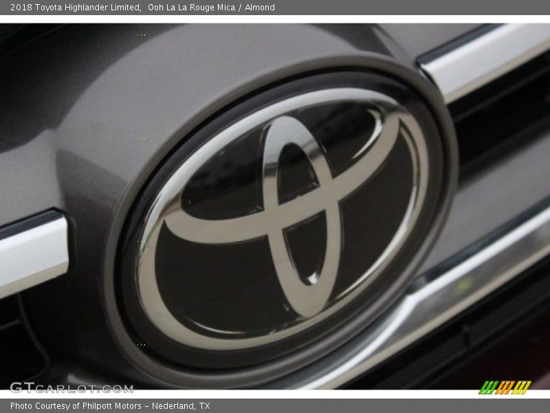 Ooh La La Rouge Mica / Almond 2018 Toyota Highlander Limited