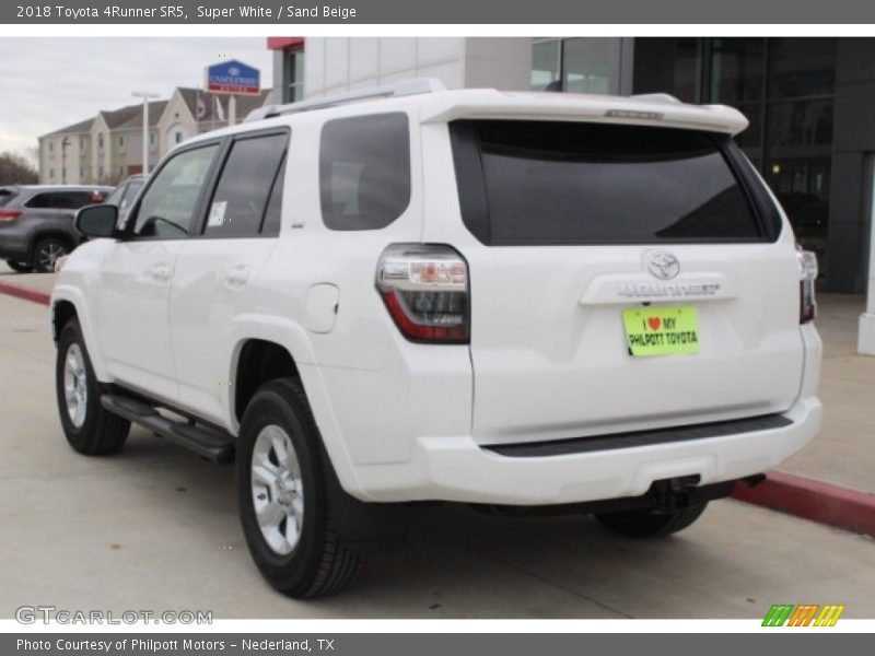 Super White / Sand Beige 2018 Toyota 4Runner SR5