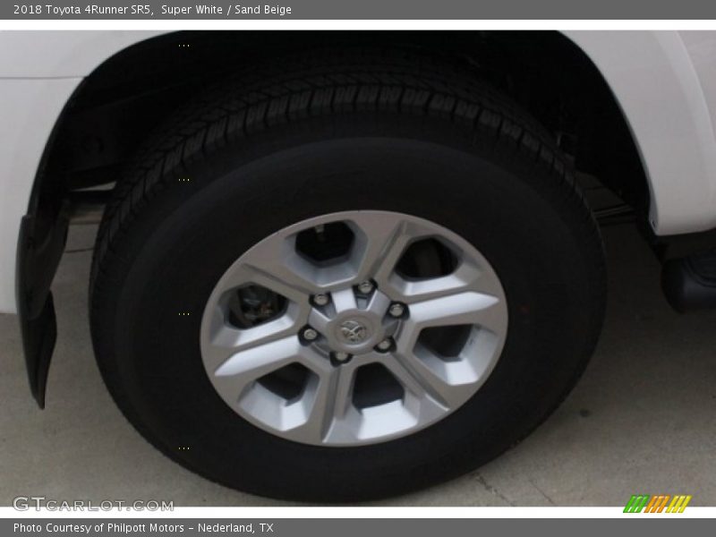 Super White / Sand Beige 2018 Toyota 4Runner SR5