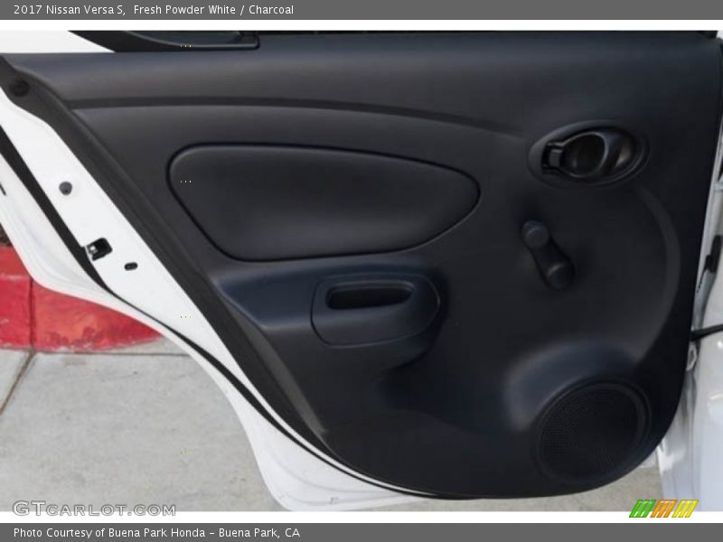 Fresh Powder White / Charcoal 2017 Nissan Versa S