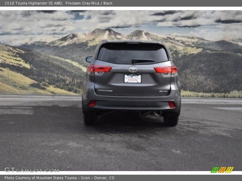 Predawn Gray Mica / Black 2018 Toyota Highlander SE AWD