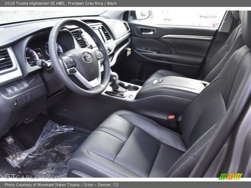 Predawn Gray Mica / Black 2018 Toyota Highlander SE AWD