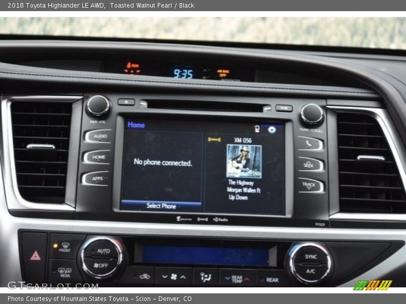 Toasted Walnut Pearl / Black 2018 Toyota Highlander LE AWD