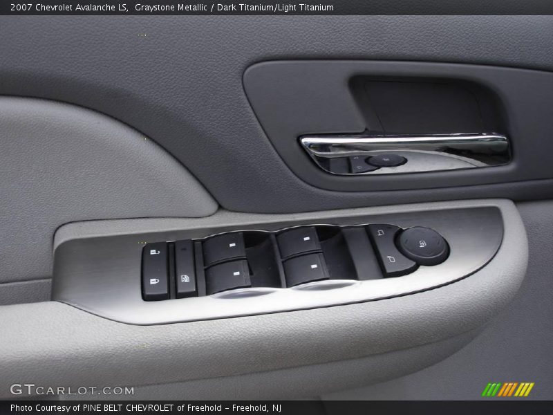 Graystone Metallic / Dark Titanium/Light Titanium 2007 Chevrolet Avalanche LS