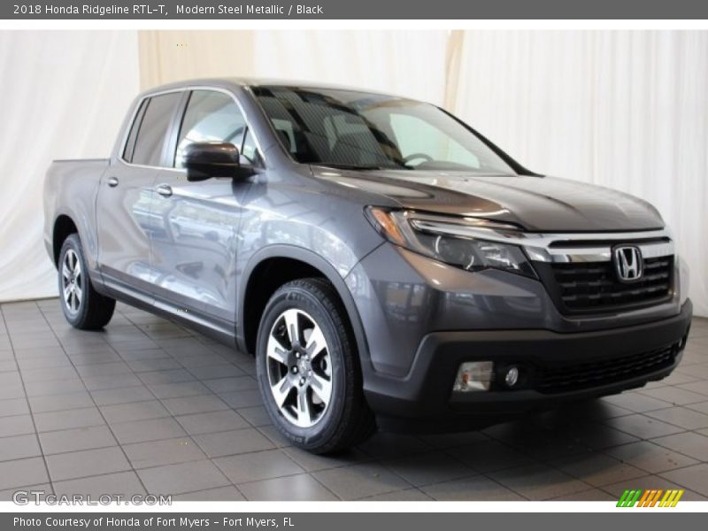 Modern Steel Metallic / Black 2018 Honda Ridgeline RTL-T