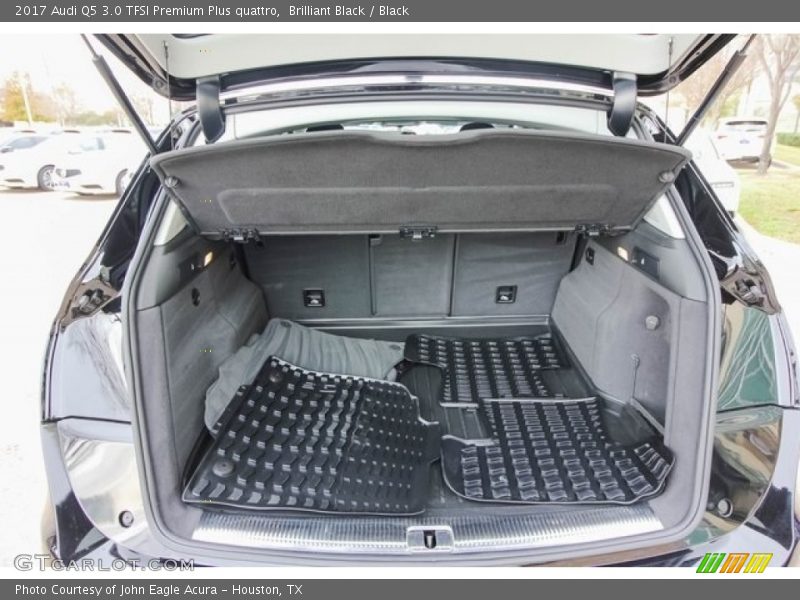  2017 Q5 3.0 TFSI Premium Plus quattro Trunk