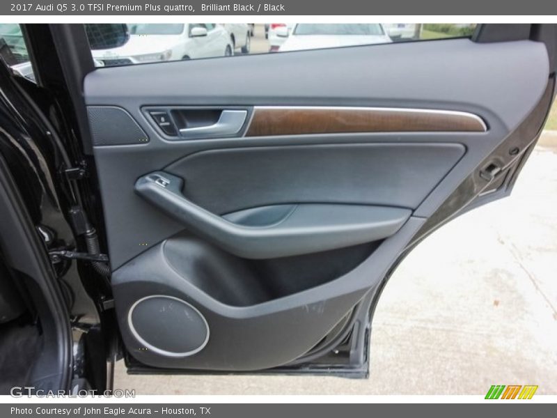 Door Panel of 2017 Q5 3.0 TFSI Premium Plus quattro