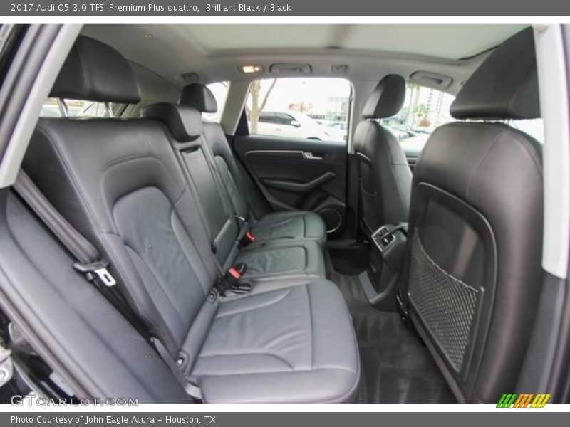 Rear Seat of 2017 Q5 3.0 TFSI Premium Plus quattro