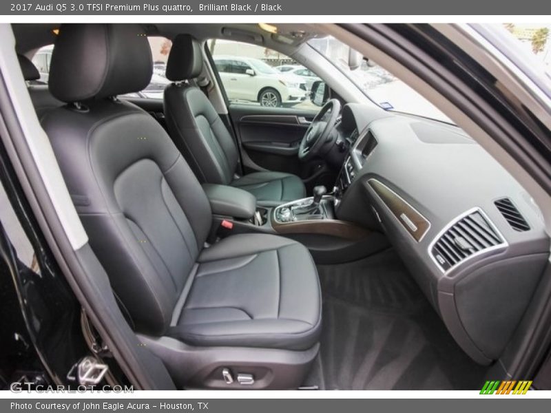Front Seat of 2017 Q5 3.0 TFSI Premium Plus quattro