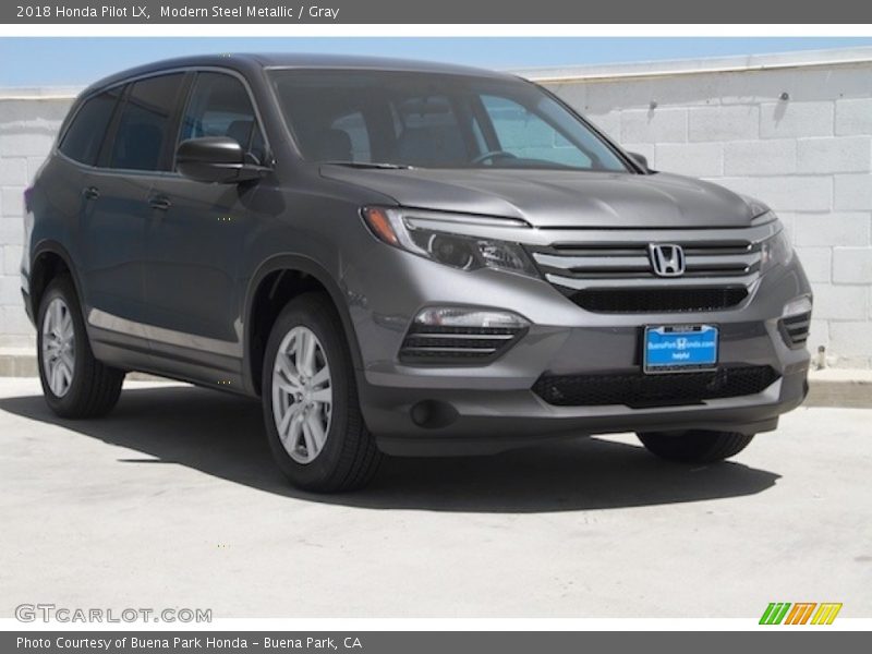 Modern Steel Metallic / Gray 2018 Honda Pilot LX