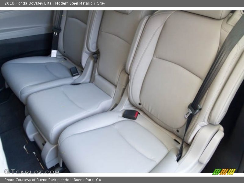 Modern Steel Metallic / Gray 2018 Honda Odyssey Elite