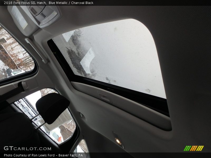 Blue Metallic / Charcoal Black 2018 Ford Focus SEL Hatch