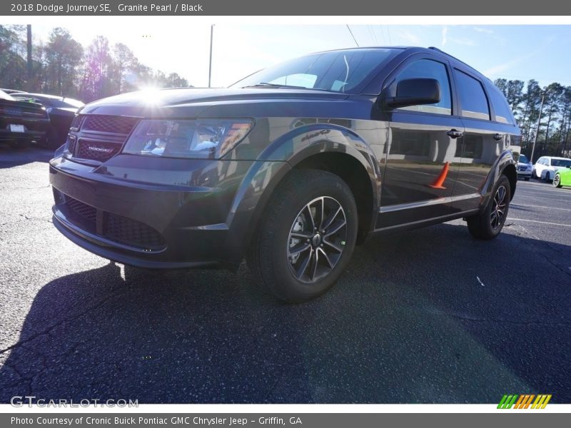 Granite Pearl / Black 2018 Dodge Journey SE