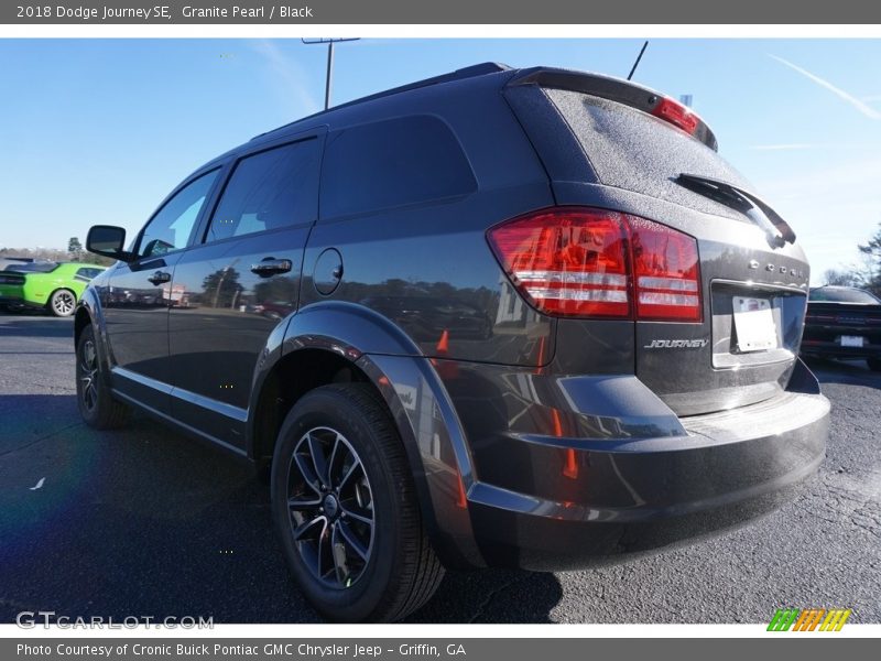 Granite Pearl / Black 2018 Dodge Journey SE