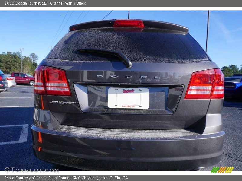 Granite Pearl / Black 2018 Dodge Journey SE