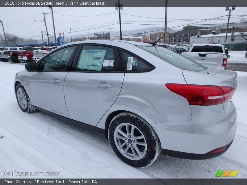 Ingot Silver / Charcoal Black 2018 Ford Focus SE Sedan