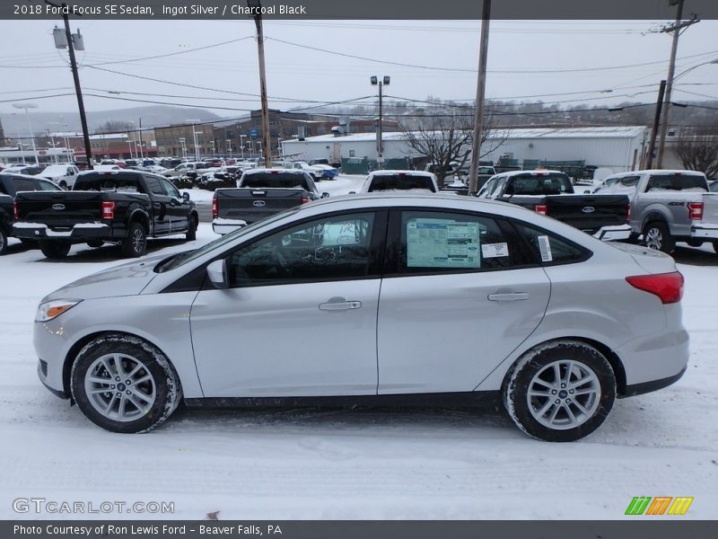 Ingot Silver / Charcoal Black 2018 Ford Focus SE Sedan