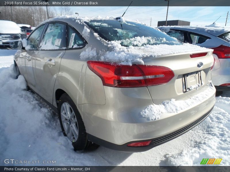 White Gold / Charcoal Black 2018 Ford Focus SE Sedan