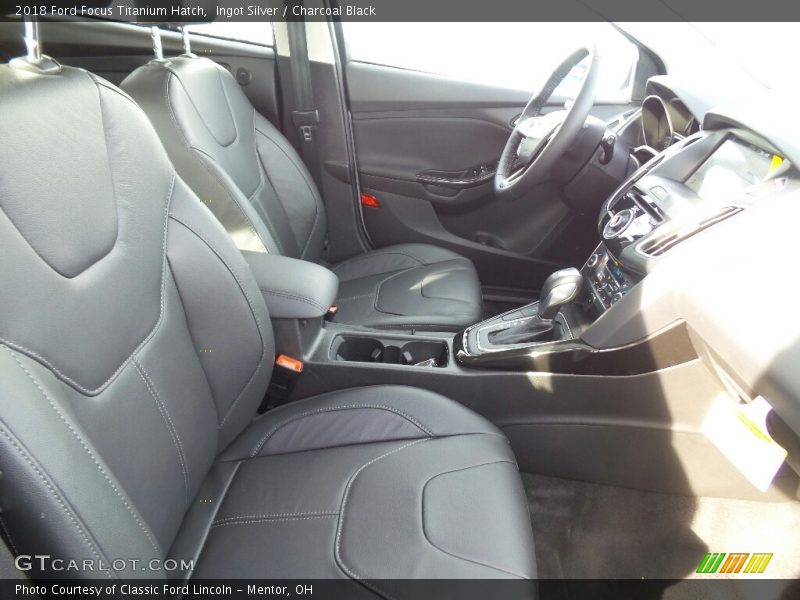 Ingot Silver / Charcoal Black 2018 Ford Focus Titanium Hatch