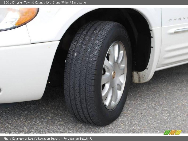Stone White / Sandstone 2001 Chrysler Town & Country LXi