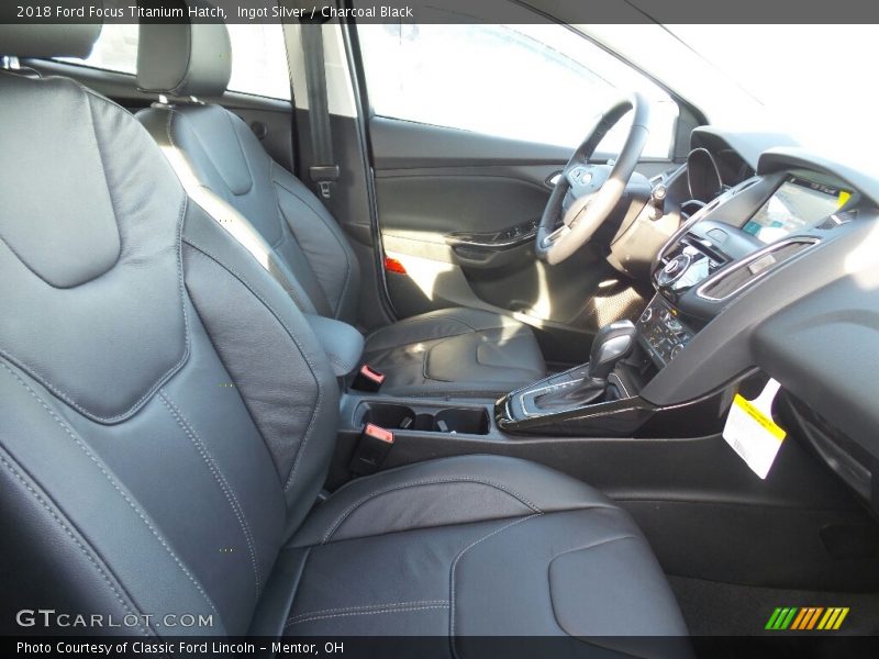 Ingot Silver / Charcoal Black 2018 Ford Focus Titanium Hatch