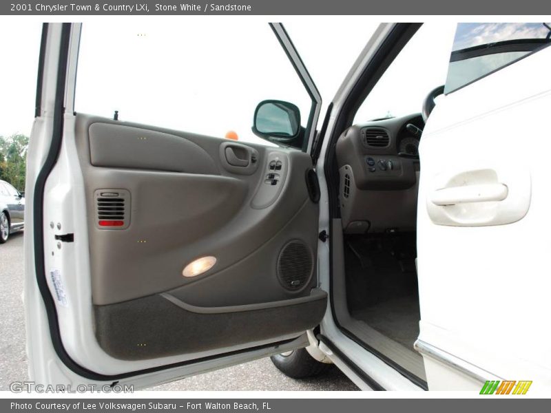Stone White / Sandstone 2001 Chrysler Town & Country LXi