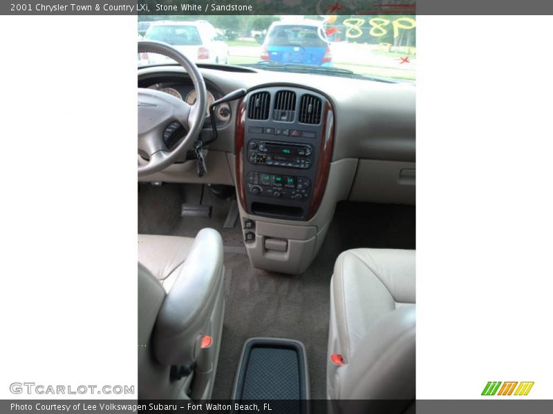 Stone White / Sandstone 2001 Chrysler Town & Country LXi