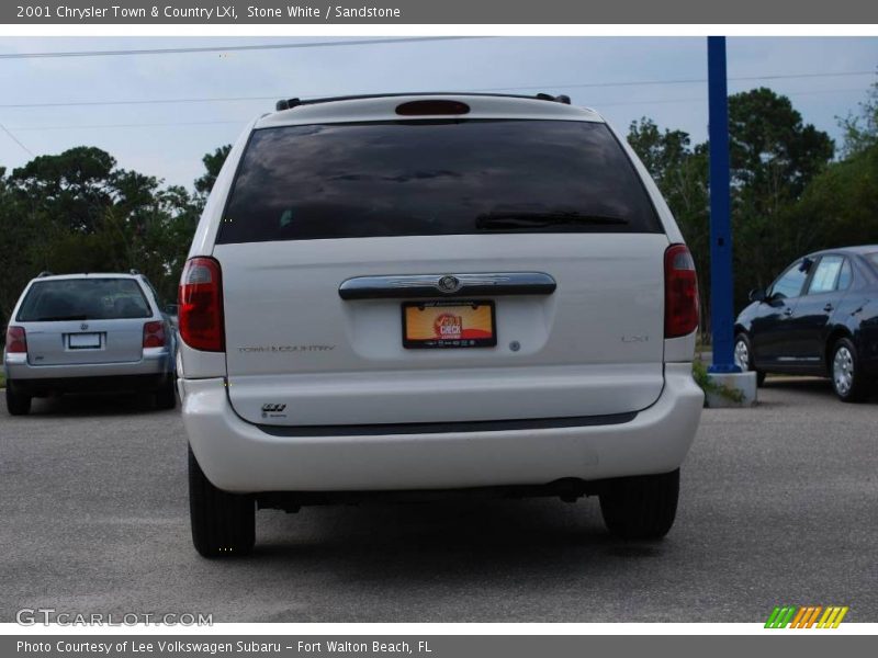 Stone White / Sandstone 2001 Chrysler Town & Country LXi