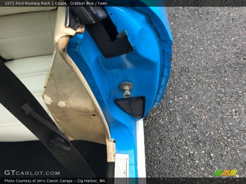 Grabber Blue / Fawn 1972 Ford Mustang Mach 1 Coupe