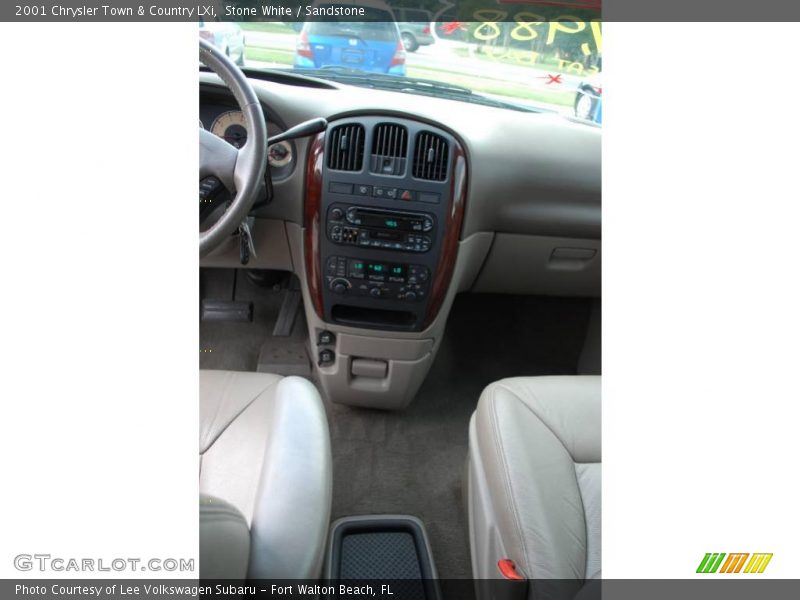 Stone White / Sandstone 2001 Chrysler Town & Country LXi