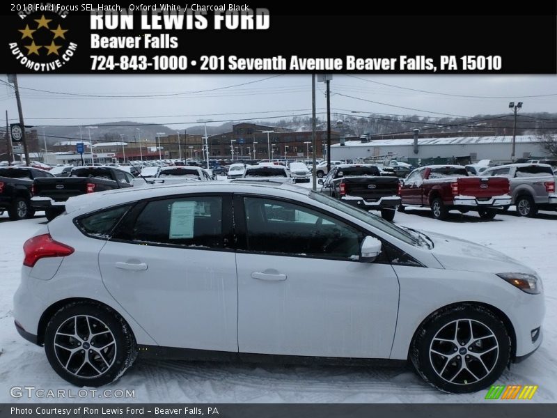 Oxford White / Charcoal Black 2018 Ford Focus SEL Hatch