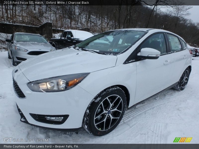 Front 3/4 View of 2018 Focus SEL Hatch