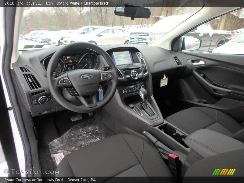  2018 Focus SEL Hatch Charcoal Black Interior