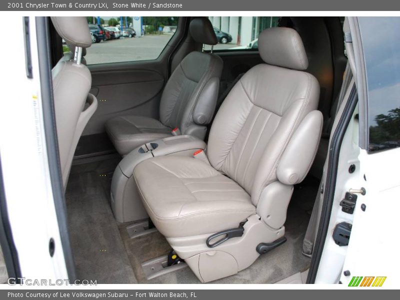 Stone White / Sandstone 2001 Chrysler Town & Country LXi