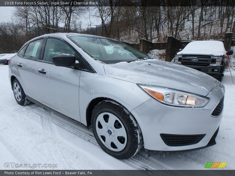 Ingot Silver / Charcoal Black 2018 Ford Focus S Sedan