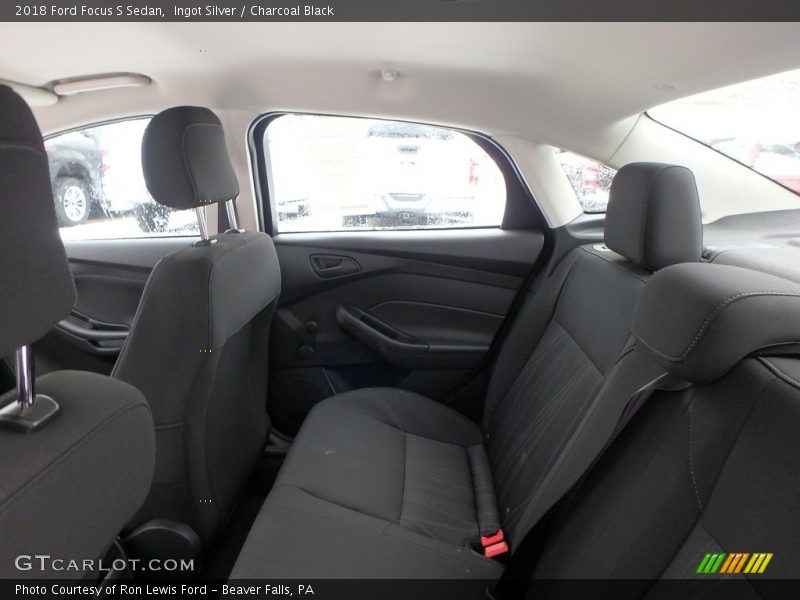 Ingot Silver / Charcoal Black 2018 Ford Focus S Sedan