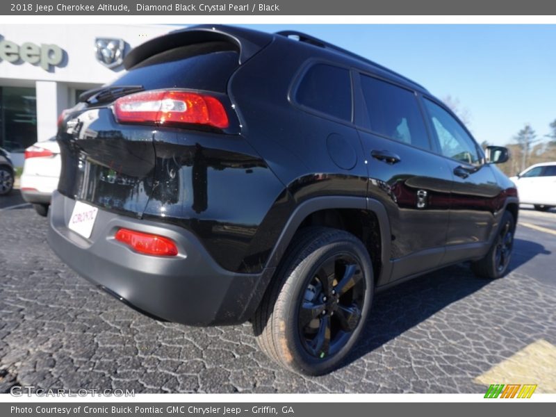 Diamond Black Crystal Pearl / Black 2018 Jeep Cherokee Altitude