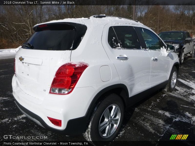 Summit White / Jet Black 2018 Chevrolet Trax LT