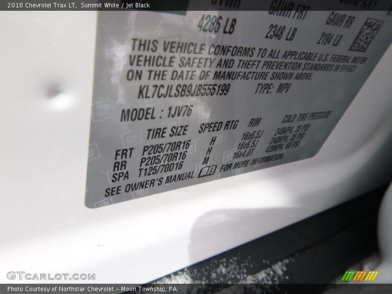 Summit White / Jet Black 2018 Chevrolet Trax LT