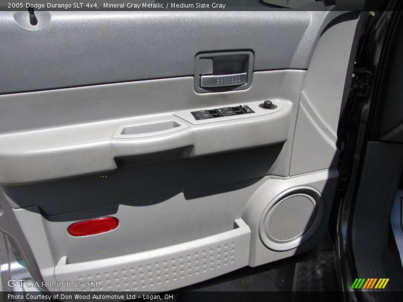 Mineral Gray Metallic / Medium Slate Gray 2005 Dodge Durango SLT 4x4