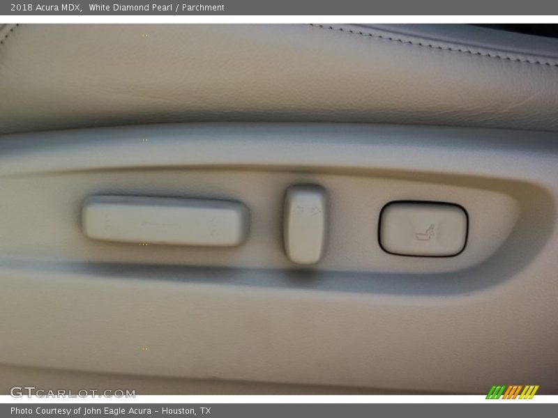 White Diamond Pearl / Parchment 2018 Acura MDX