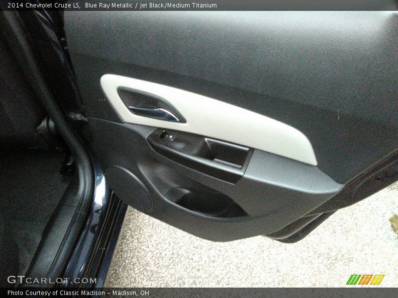 Blue Ray Metallic / Jet Black/Medium Titanium 2014 Chevrolet Cruze LS