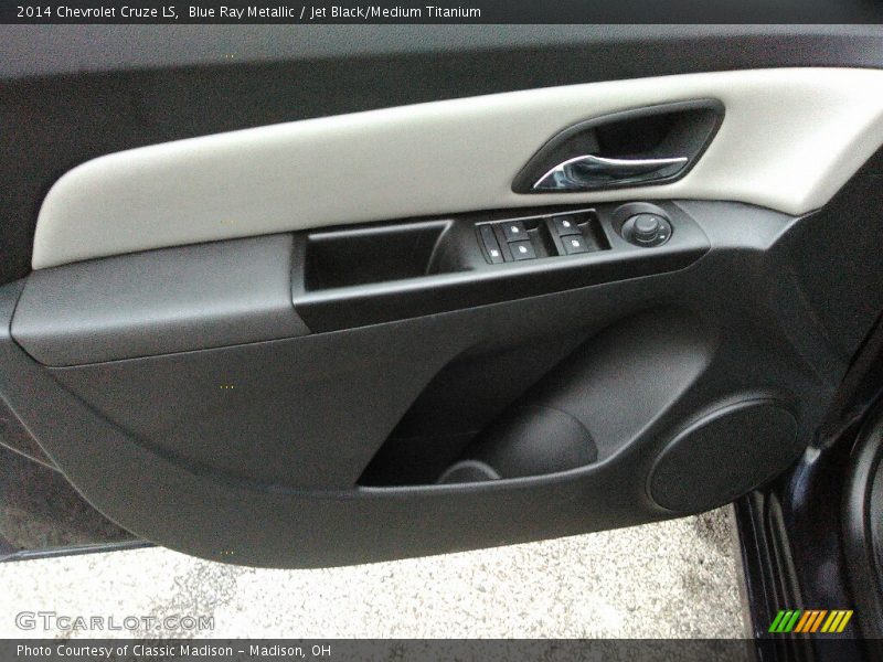 Blue Ray Metallic / Jet Black/Medium Titanium 2014 Chevrolet Cruze LS