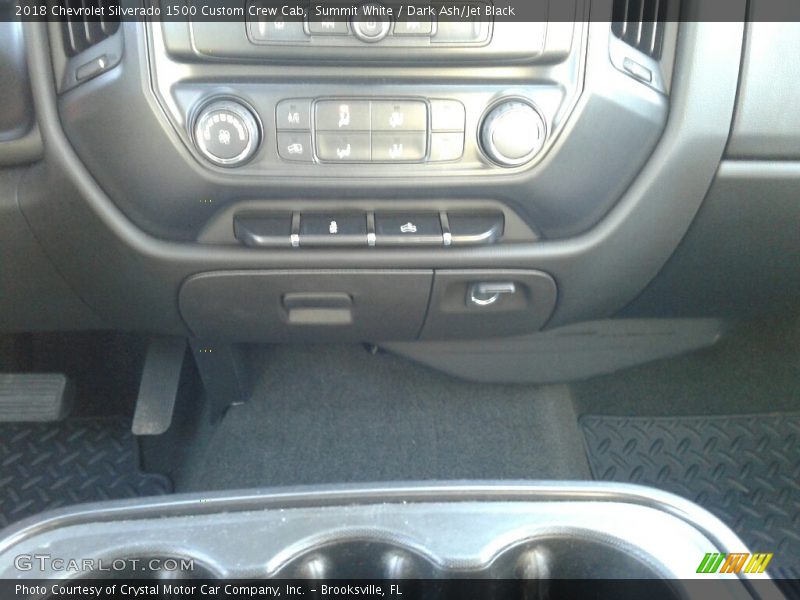 Summit White / Dark Ash/Jet Black 2018 Chevrolet Silverado 1500 Custom Crew Cab